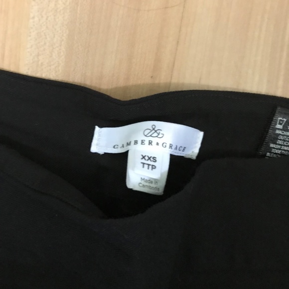 Black legging-like pants - Picture 2 of 2